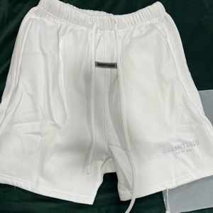 ESSENTIAL ( FEAR OF GOD) SHORT SWEATS